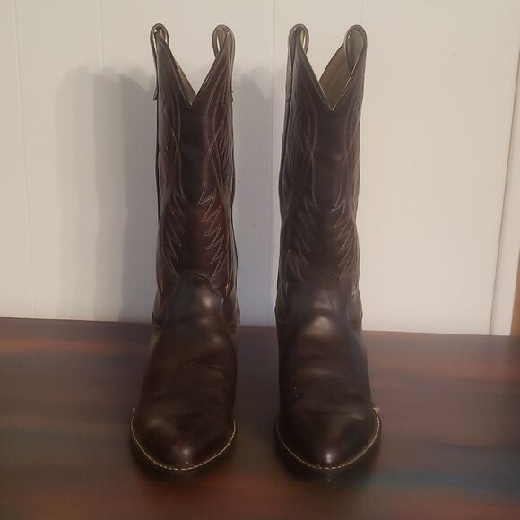 Gently Used Bronco Faux Leather Cowboy Boots Sz 10D